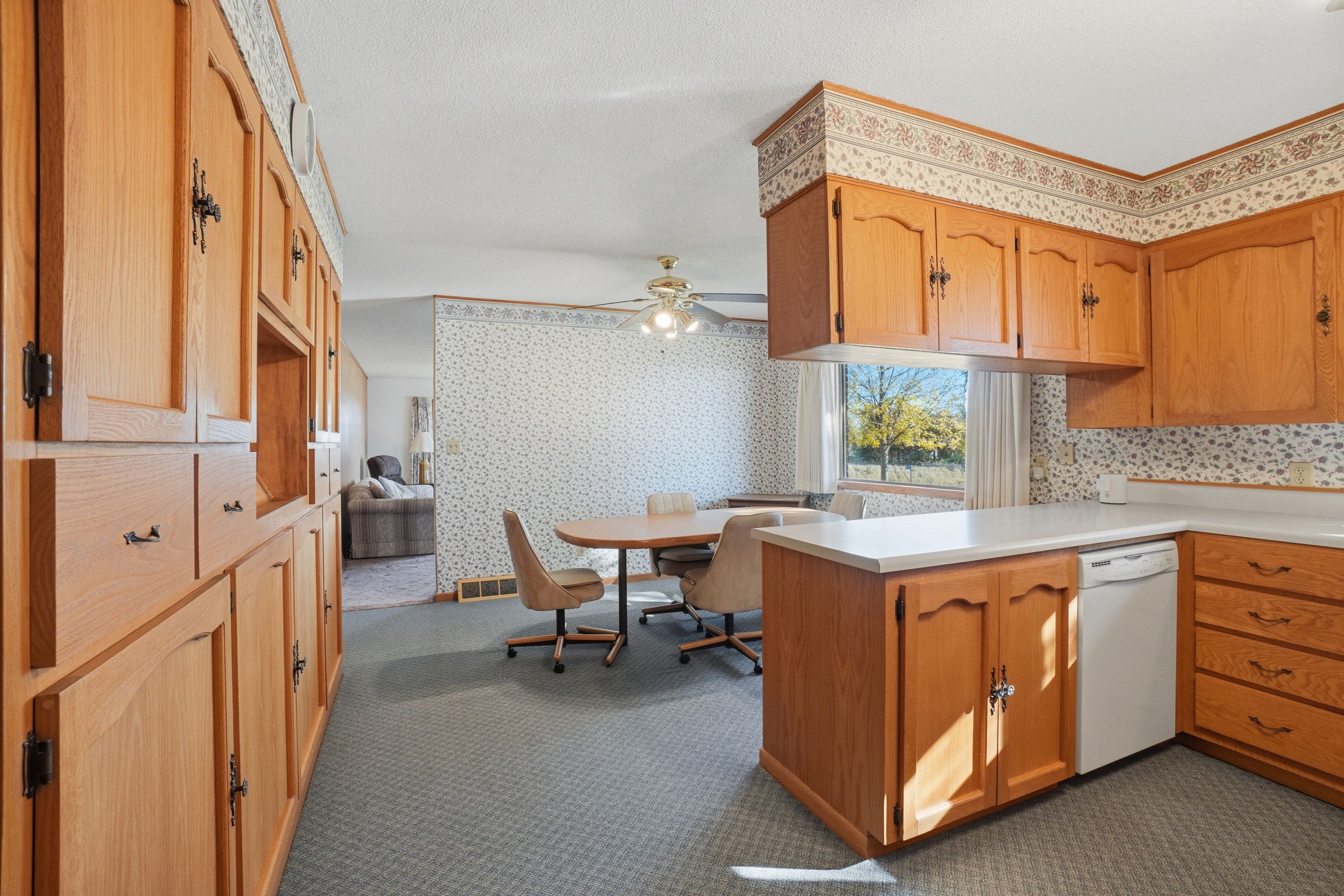 Listing Photo: 5_25871 200th ave-005